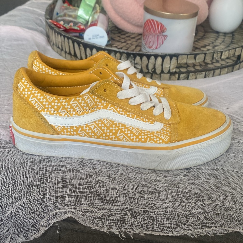 Yellow Vans - Picture 3 of 6
